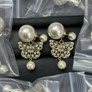 Pearl-Embellished Butterfly Filigree Dangle Earrings