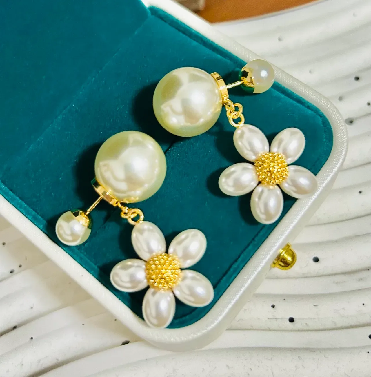 Pearl Flower Motif Gold-Tone Dangle Earrings 4