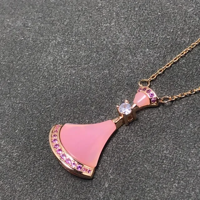 Pink Gold Fan-Shaped Stone Pendant Setting Necklace 5