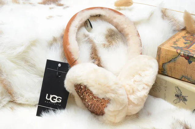 Pink Gold Plush Faux-Fur Exterior Sequined Interior Panel Beanie 12