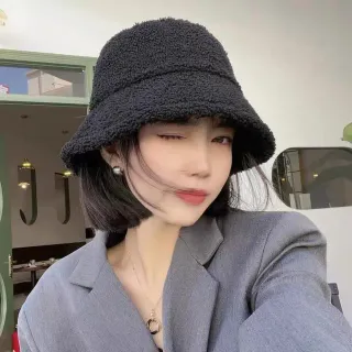 Plush Teddy-Textured Black Bucket Hat