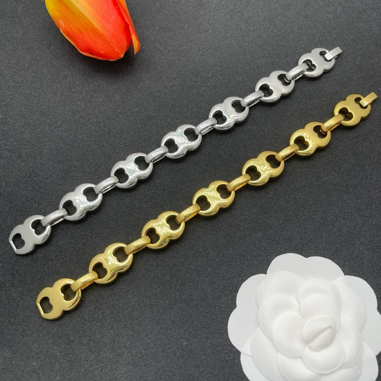 Polished Silver Heart-Cutout Chunky Link Bracelet 2