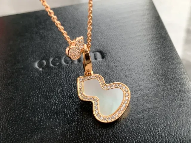 qeelin Gold White Pavé-Set Crystals Necklace 6