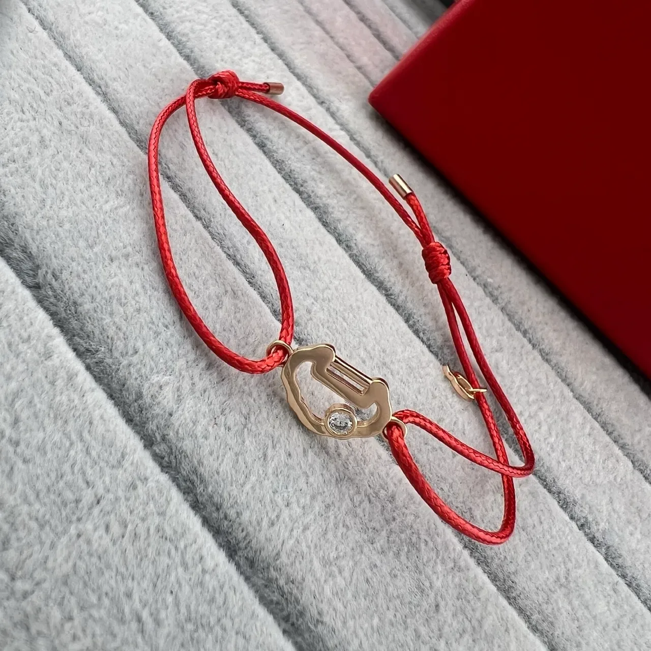 qeelin Red Gold Braided Cord Heart Charms Bracelet 2