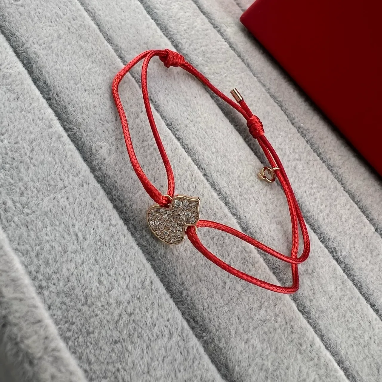 qeelin Red Gold Braided Cord Heart Charms Bracelet 4