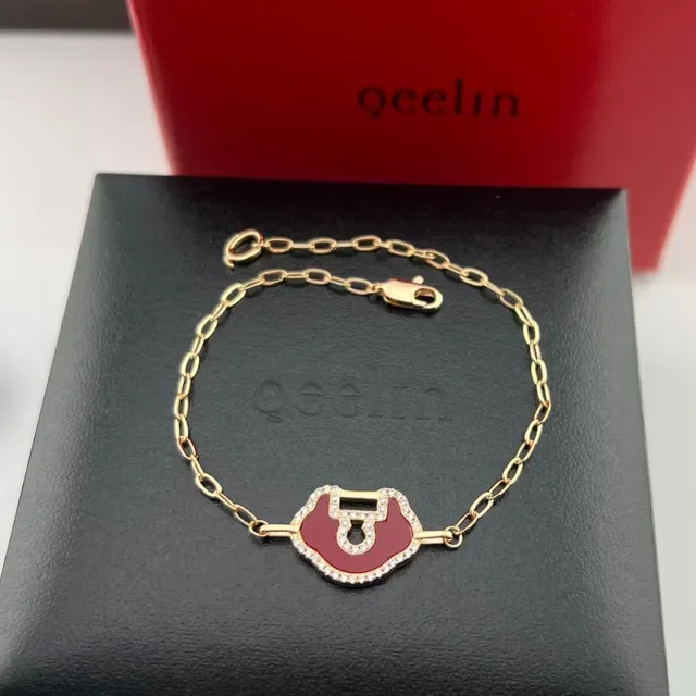 Qeelin Wulu Lock-Shape Enamel and Mother-of-Pearl Bracelet 3