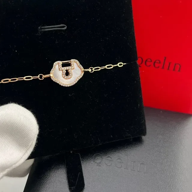 Qeelin Wulu Lock-Shape Enamel and Mother-of-Pearl Bracelet 5