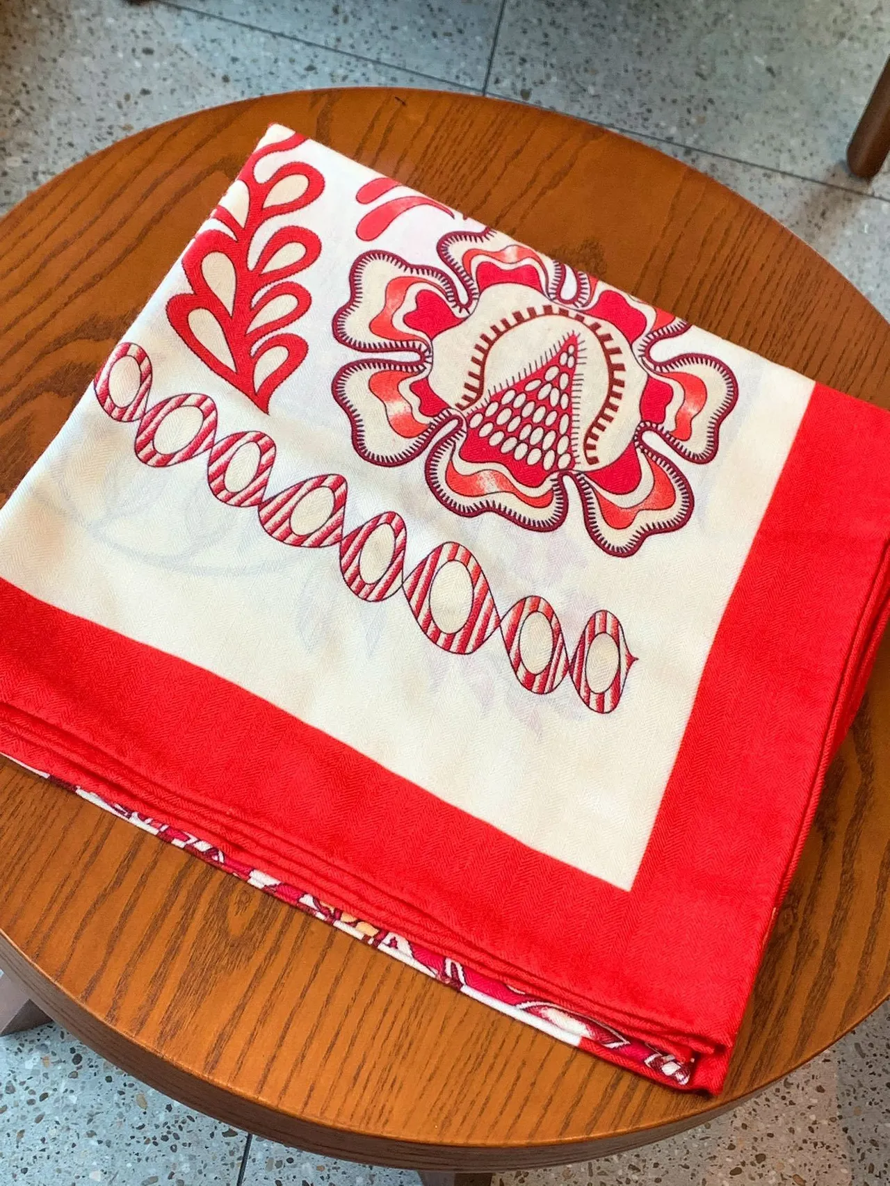 Red and Cream Floral Geometric Patterned Silk Scarf 6