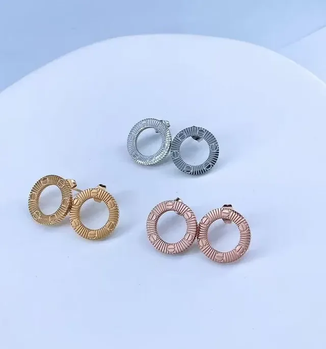 Silver Gold Circular Open-Ring Pendant Radial Fluted Bezel Necklace 6