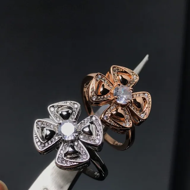 Silver Gold Flower-Shaped Pavé-Set Ring 2