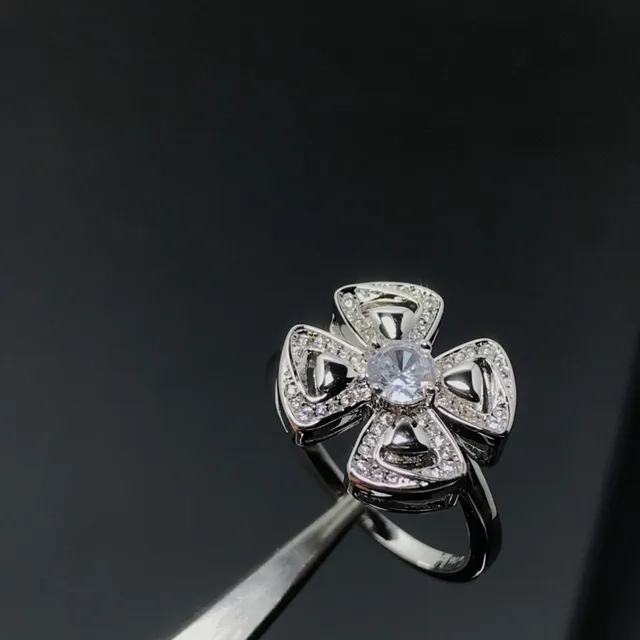 Silver Gold Flower-Shaped Pavé-Set Ring 3