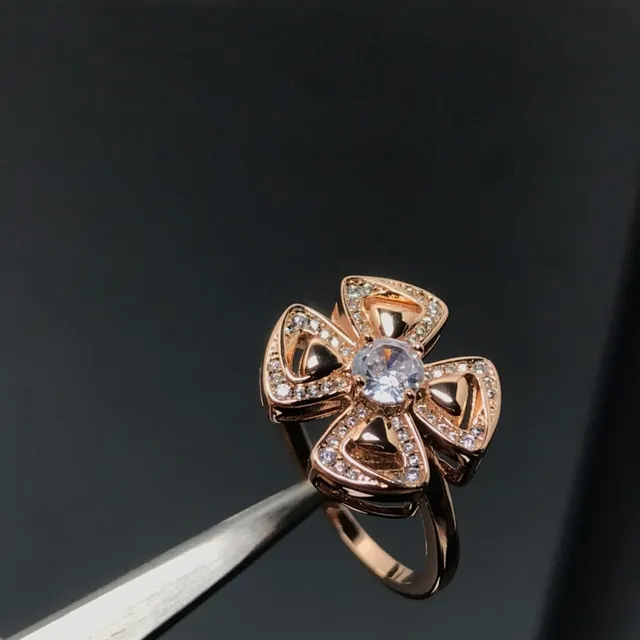 Silver Gold Flower-Shaped Pavé-Set Ring 4