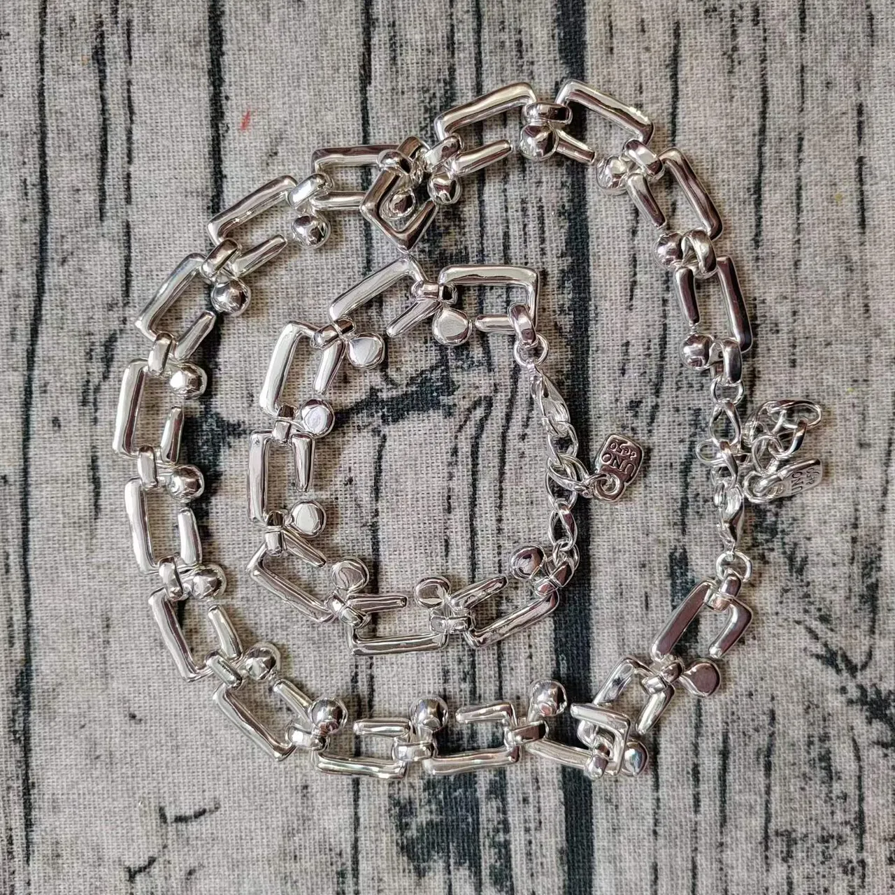 Silver Pink Coiled-Link Chain Faceted Turquoise Stones Necklace 7