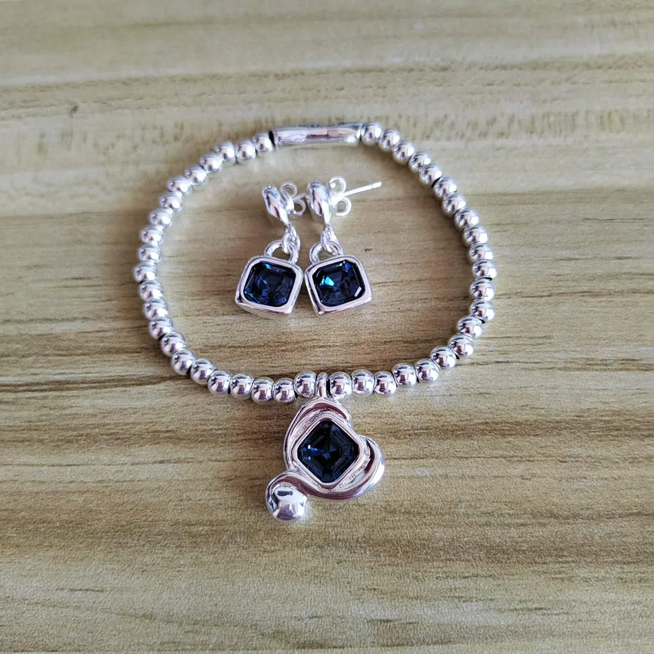 Silver Pink Coiled-Link Chain Faceted Turquoise Stones Necklace 8