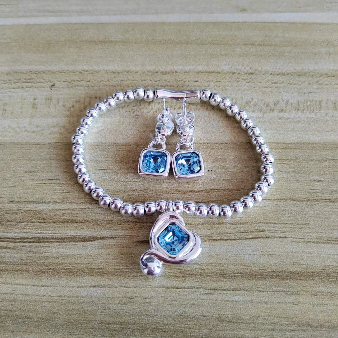 Silver Pink Coiled-Link Chain Faceted Turquoise Stones Necklace 15