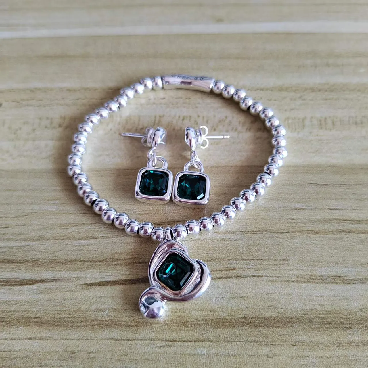 Silver Pink Coiled-Link Chain Faceted Turquoise Stones Necklace 23