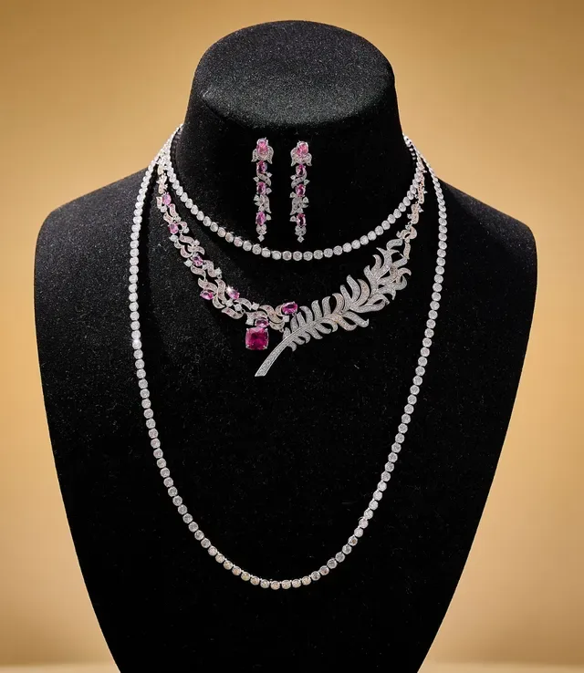Silver Pink Ornate Leaf-Motif Pendant Multi-Layered Chain Design Necklace 8