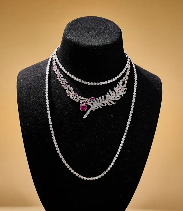 Silver Pink Ornate Leaf-Motif Pendant Multi-Layered Chain Design Necklace 9
