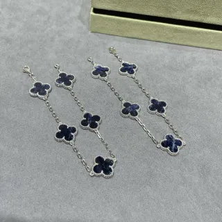 Pulseras de eslabones de trébol con piedra azul de tono plateado