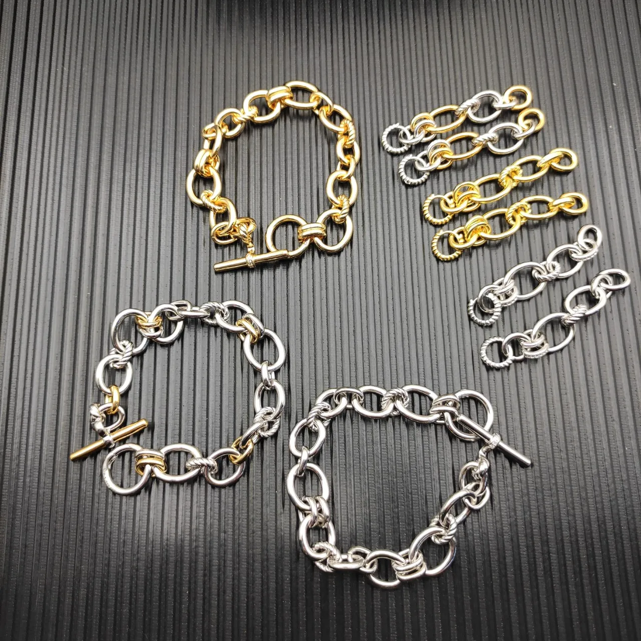 Silver-Tone Twisted Link Toggle Clasp Bracelet 2