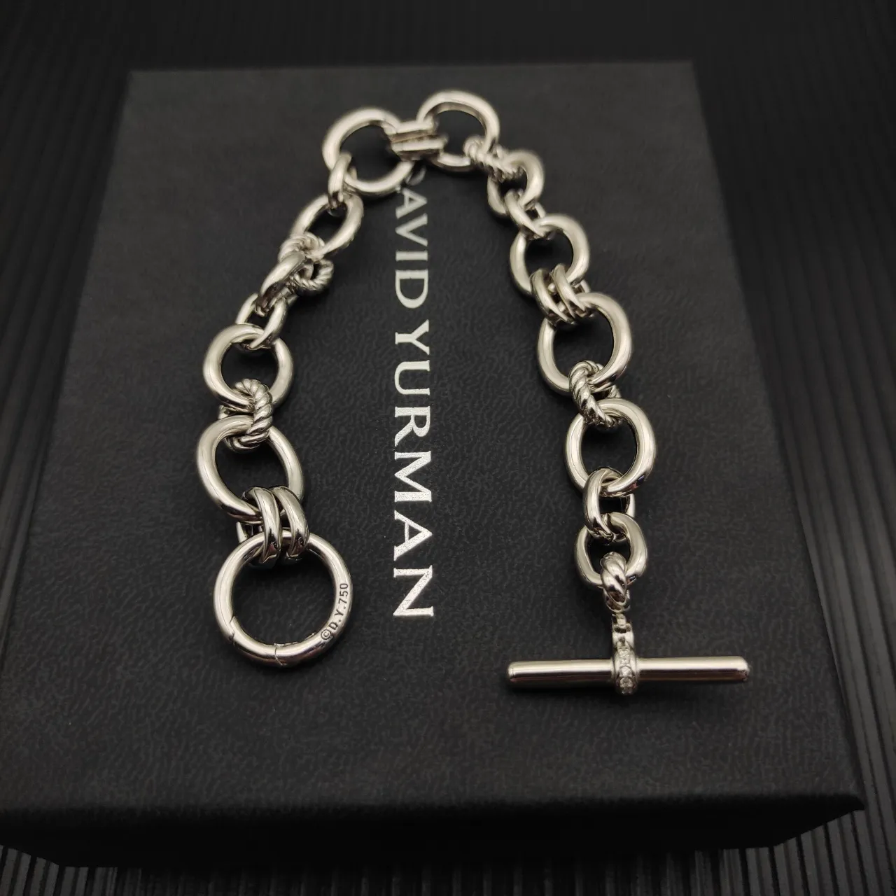 Silver-Tone Twisted Link Toggle Clasp Bracelet 3