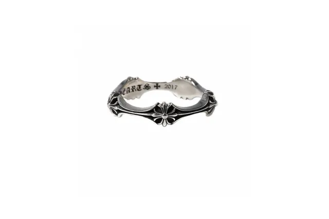 Silver-Toned Floral Motif Oxidized Open-Shank Ring 9