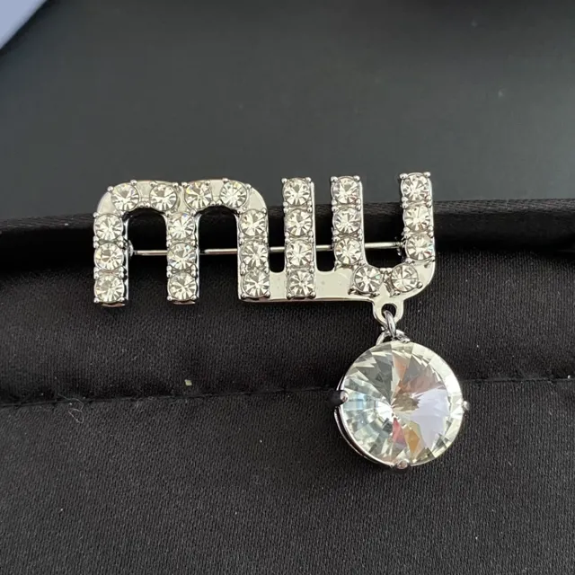 Silver Transparent Crystal-Embellished Dangling Pendant Brooch 7