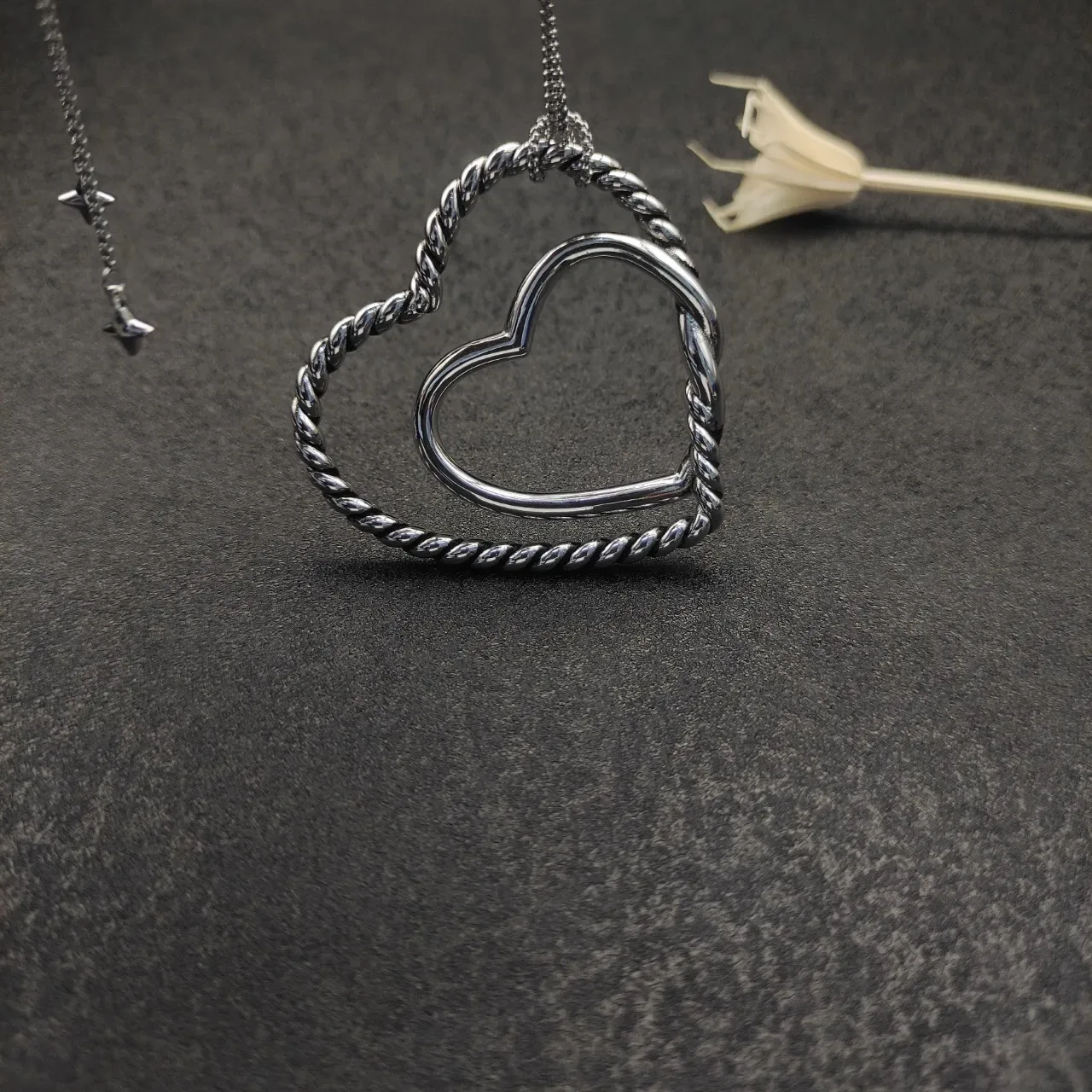 Silver Twisted Rope Double Heart Openwork Necklace 4