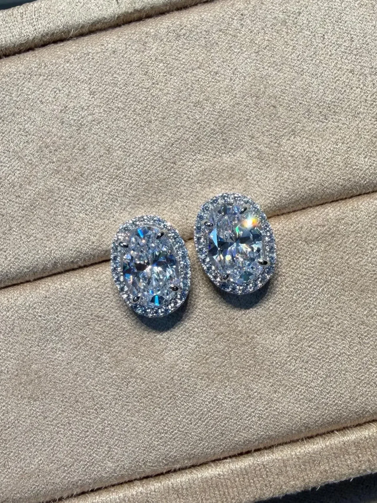 Silver White Oval-Cut Central Stone Halo Pavé Setting Earrings 2