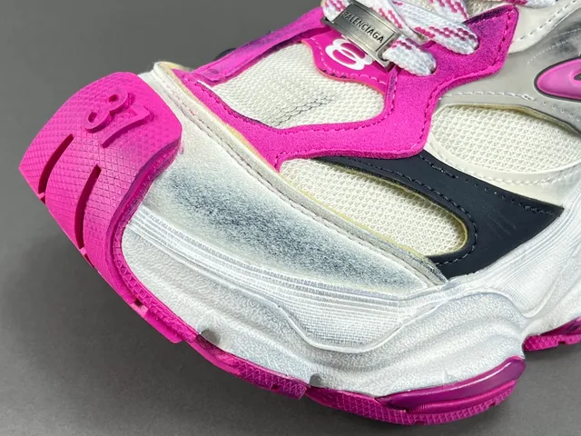 Skechers White Pink Silhouette Multi-Layered Midsole Chunky Sneakers 9