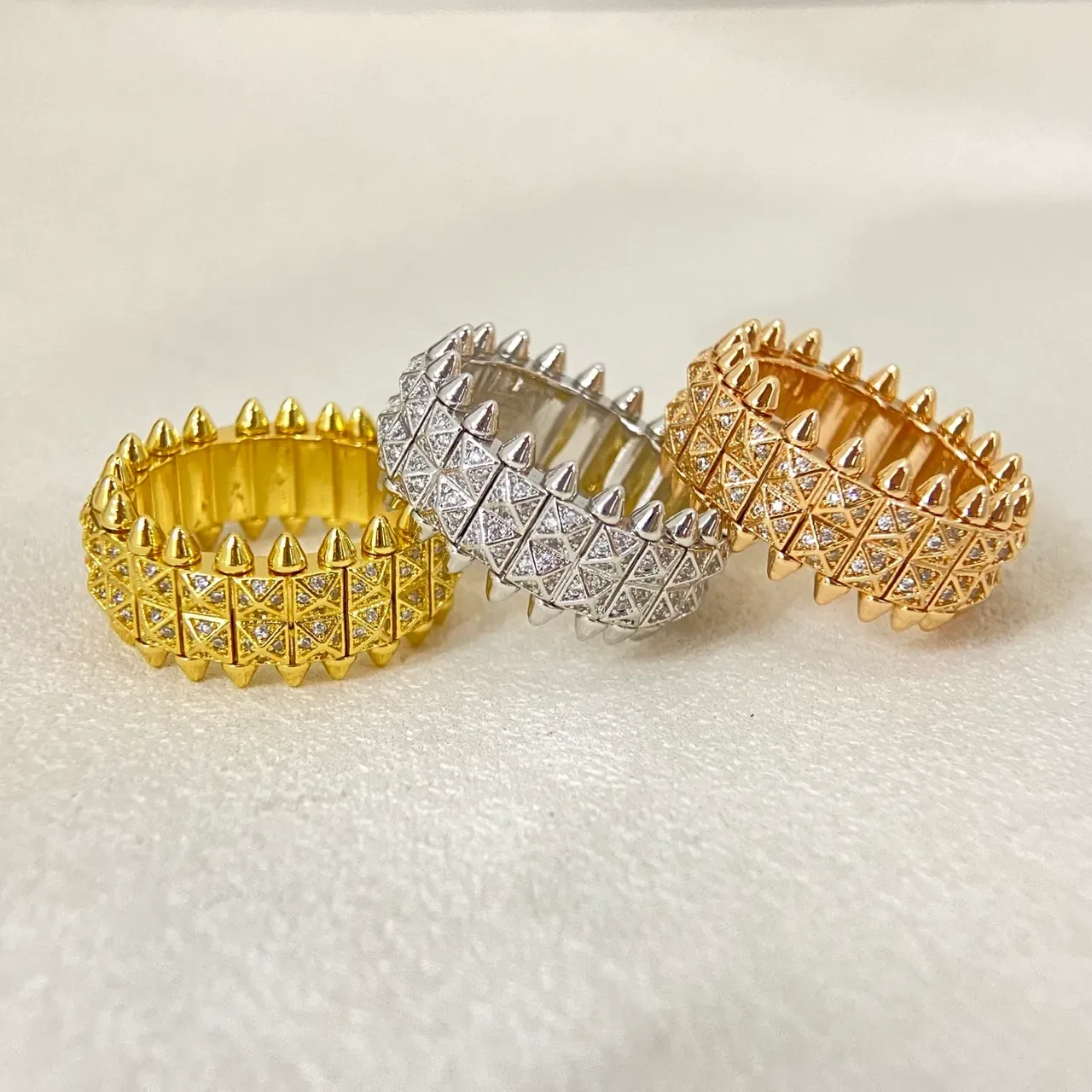 Spiked Pavé-Set Multi-Row Geometric Rings 2