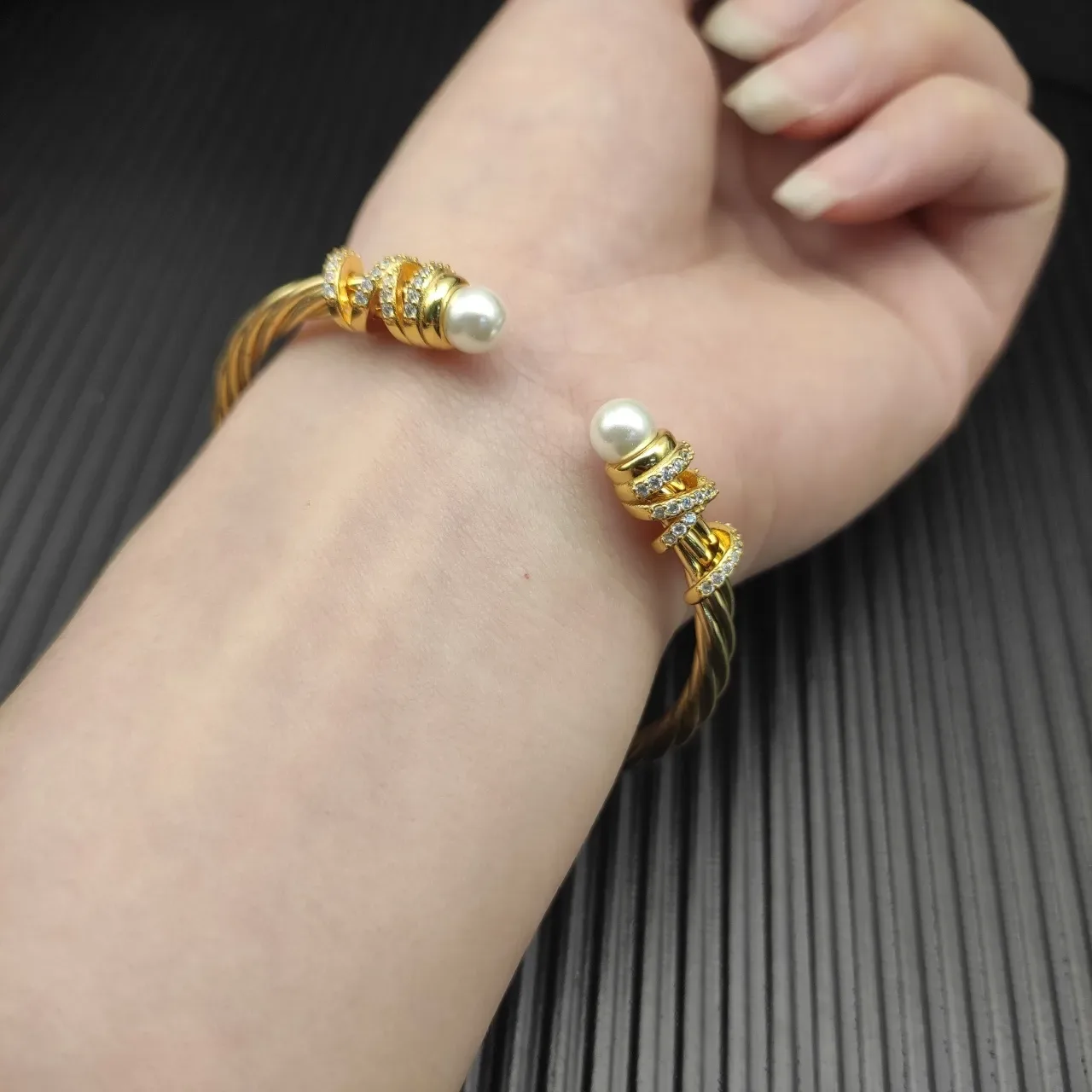 Twisted Cable Pearl and Diamond Bracelet 7