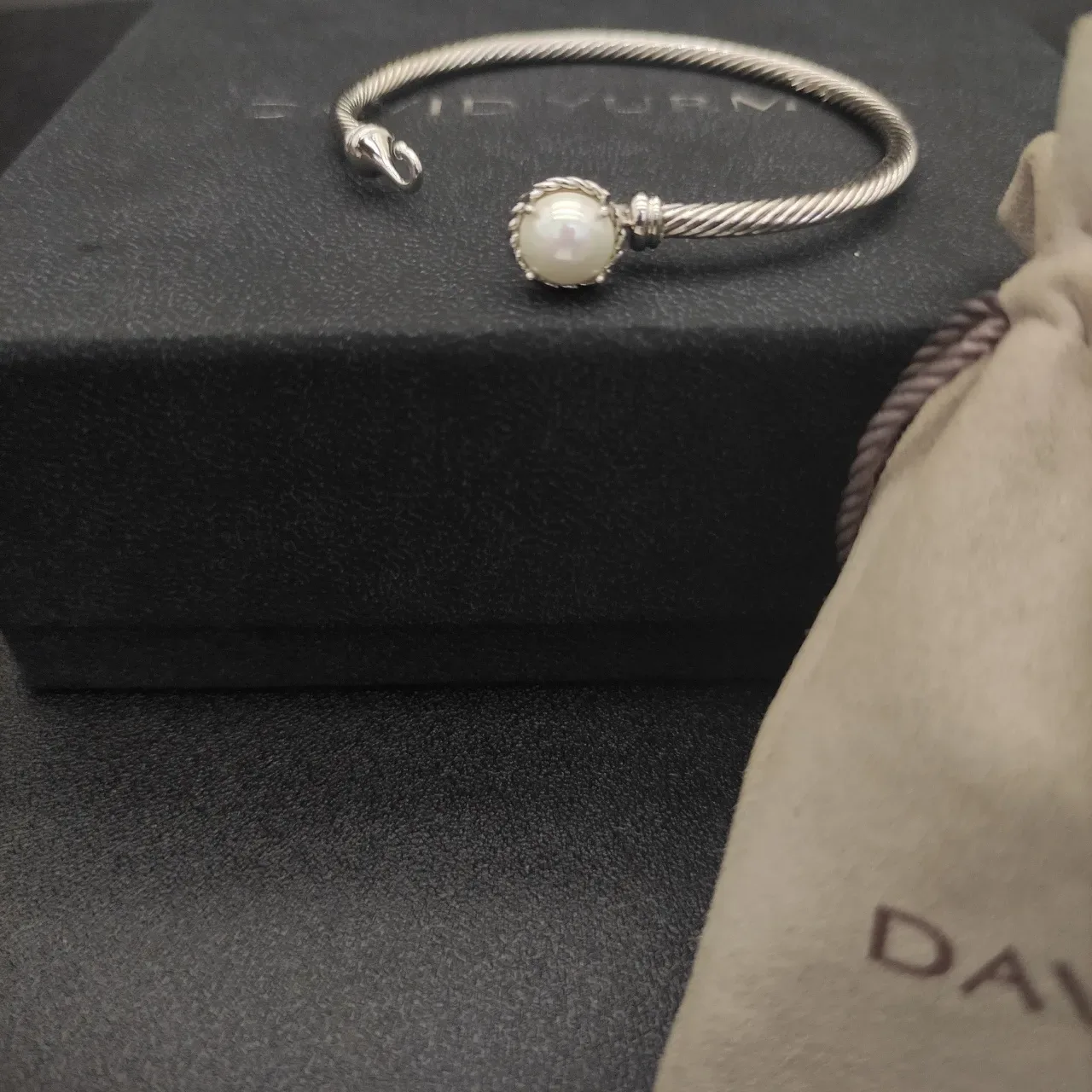 Twisted Cable Wire Pearl Focal Point Bracelet 2