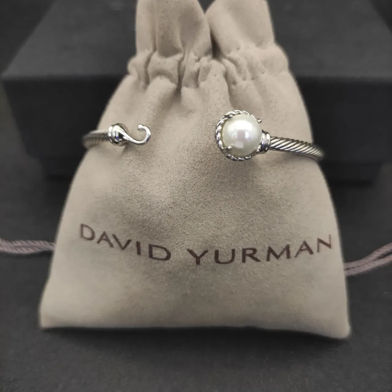Twisted Cable Wire Pearl Focal Point Bracelet 3