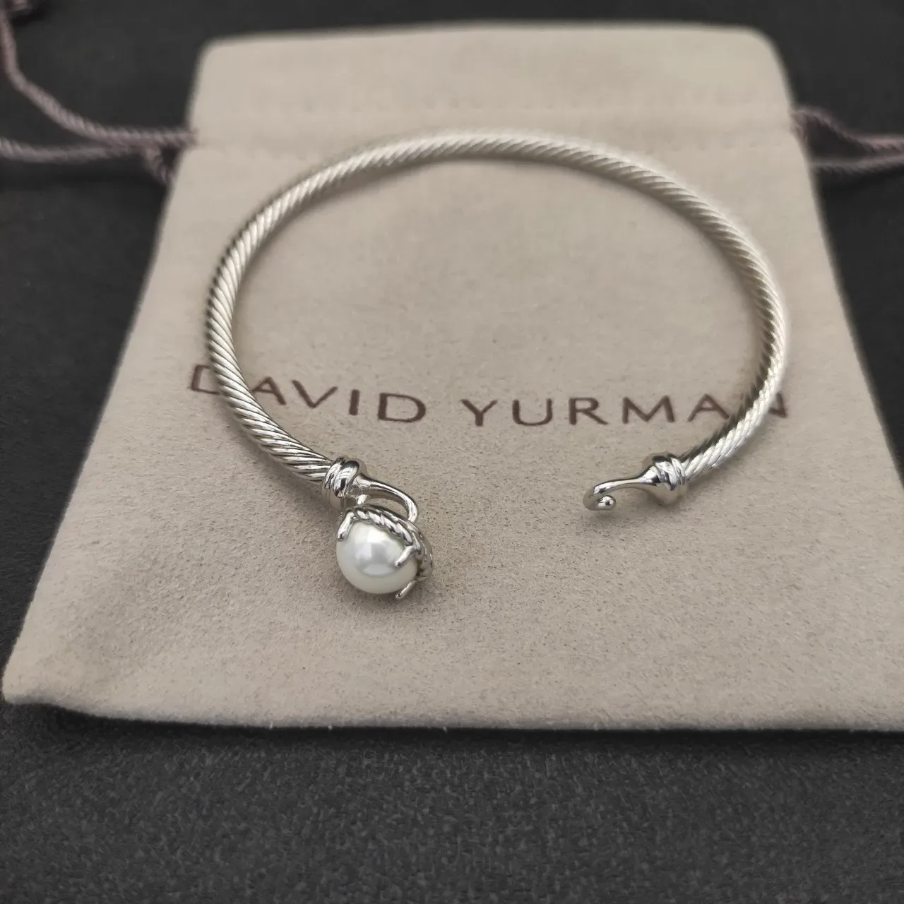Twisted Cable Wire Pearl Focal Point Bracelet 4