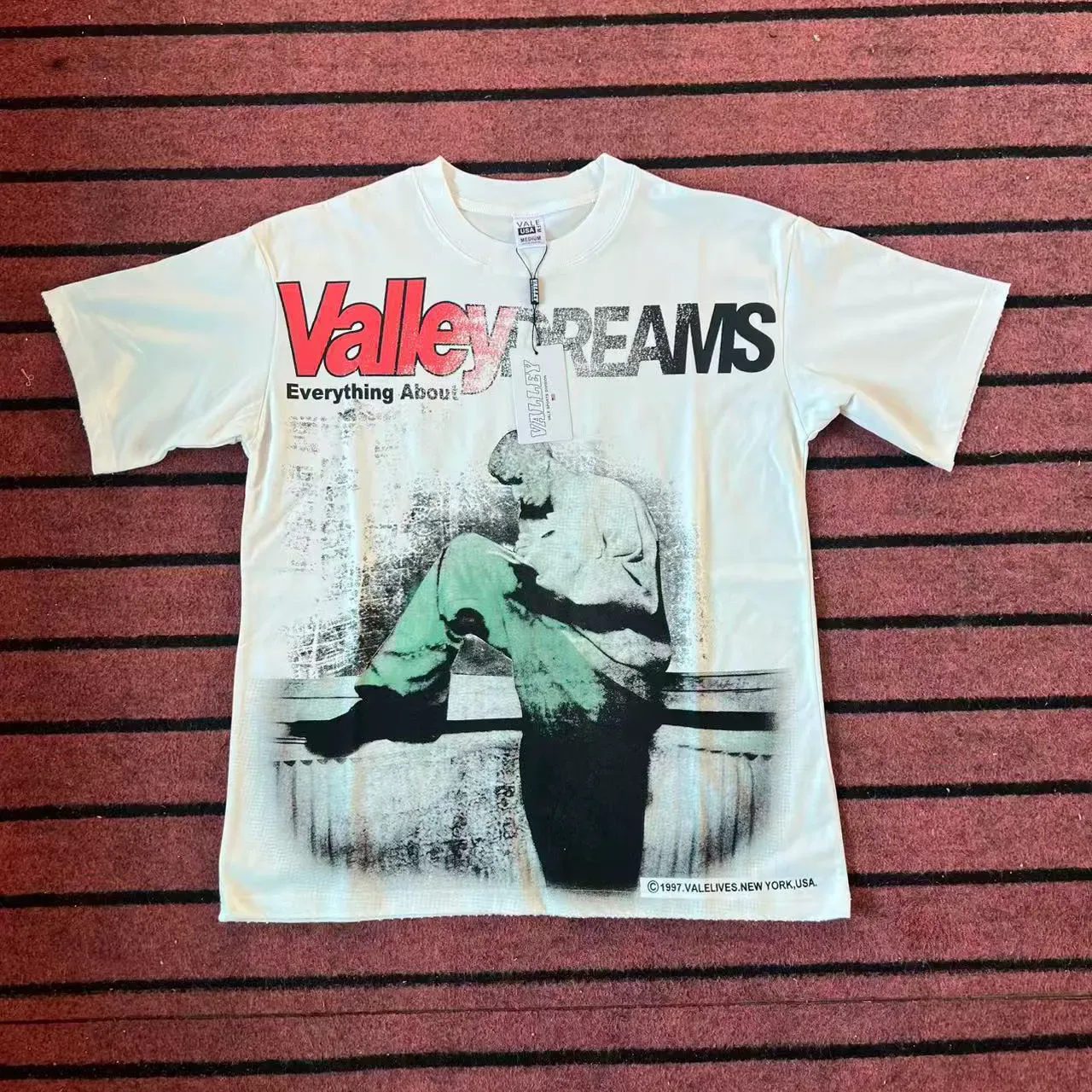 Vale Valley Dreams Graphic Print T-Shirt 2