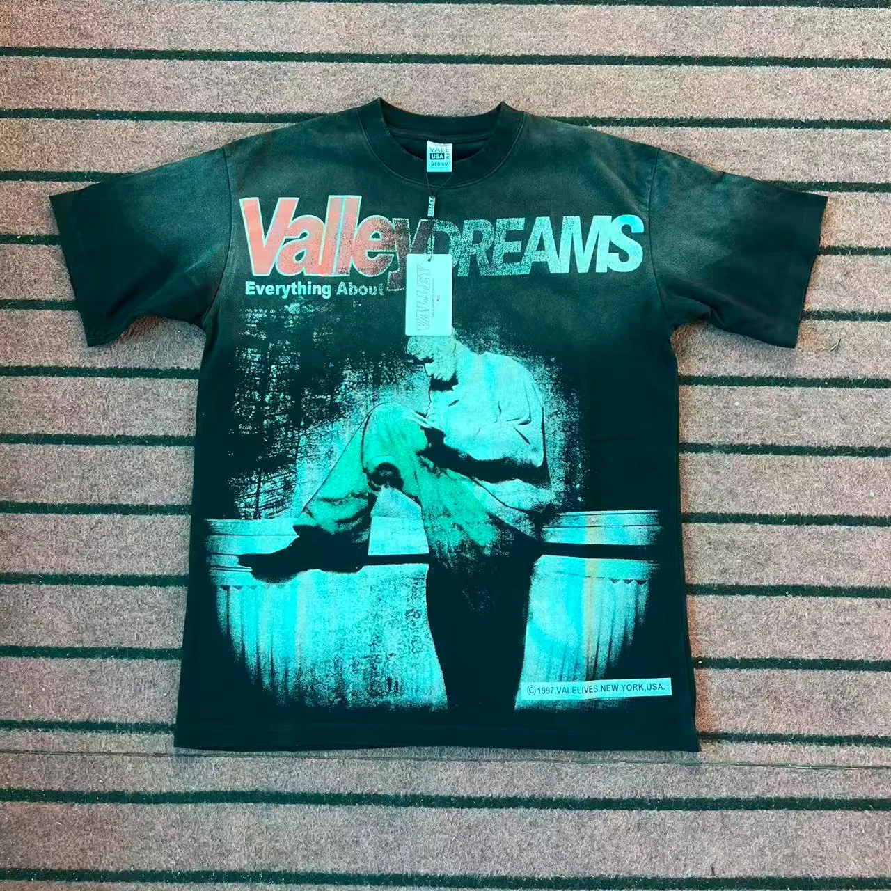 Vale Valley Dreams Graphic Print T-Shirt 4