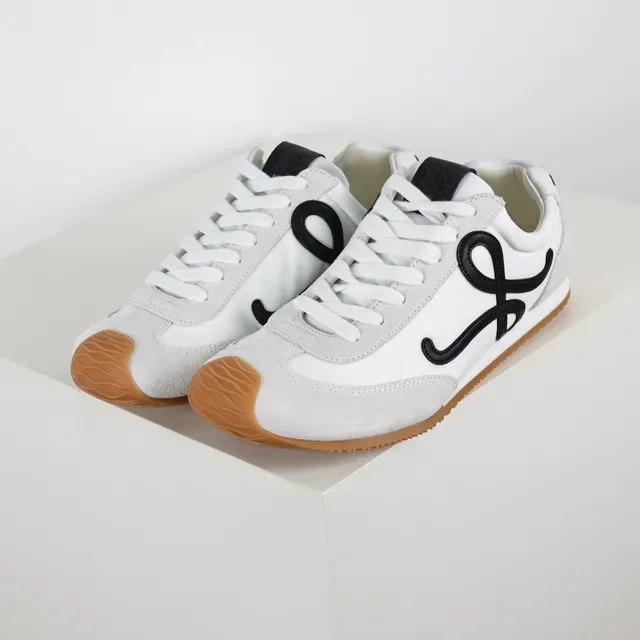 White and Black Script Logo Lifestyle Sneakers 2