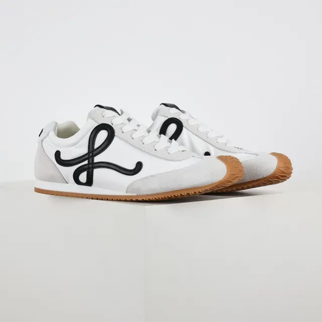 White and Black Script Logo Lifestyle Sneakers 3
