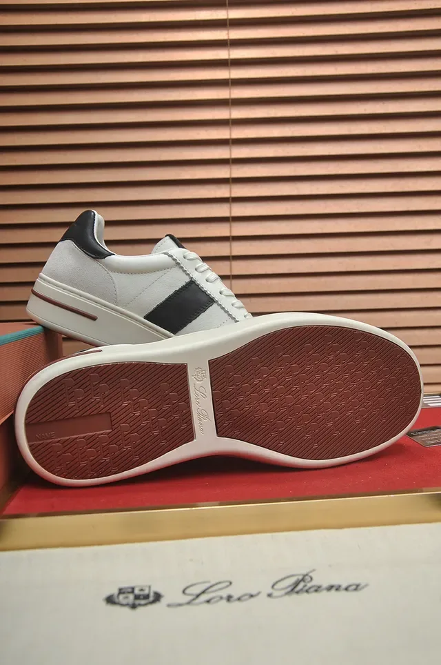 White and Black Stripe Low-Top Lifestyle Sneakers 3