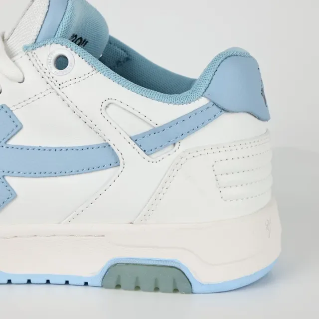 White and Light Blue Arrow Logo Lifestyle Sneakers 4