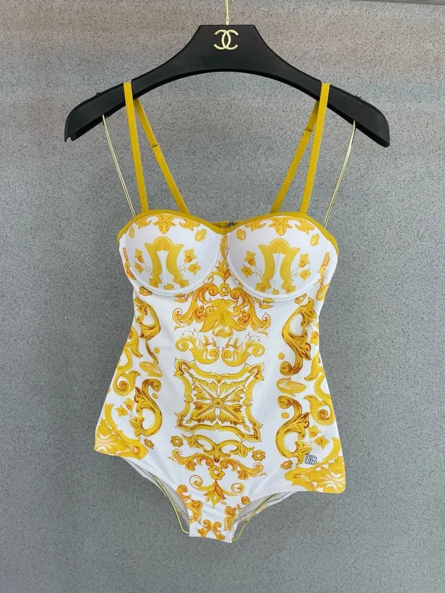 White Gold Baroque-Print Sweetheart-Neckline Swimwear 8