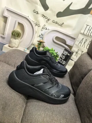 White Gradient Stripe Lifestyle Sneakers 19