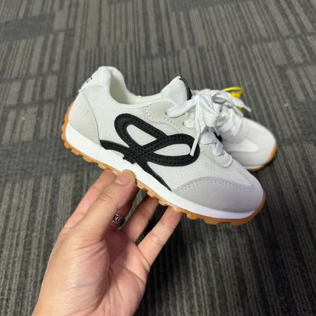 White Red Retro-Inspired Low-Top Sneakers 9