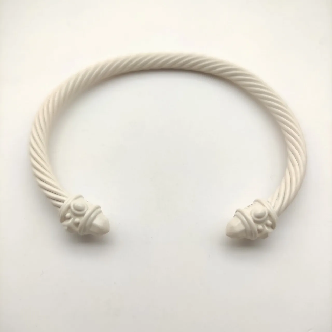 White Twisted Rope Cable Sculpted Conical End Caps Bracelet 3