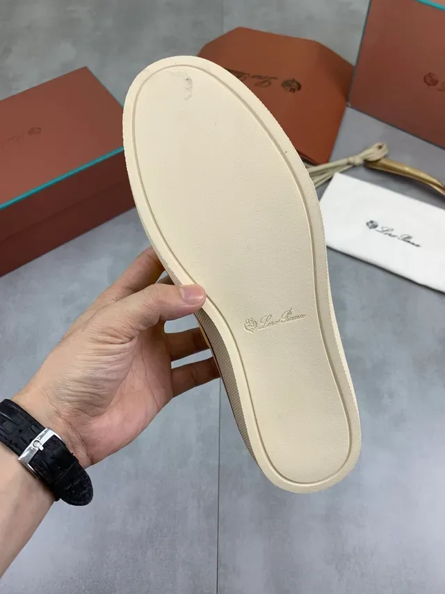 Yellow Beige Low-Top Upper Canvas Shoes 2