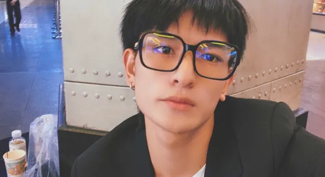 Gentle Monster Óculos Ópticos Armação Quadrada Oversized Acetato Preta Roxa Grossa 5
