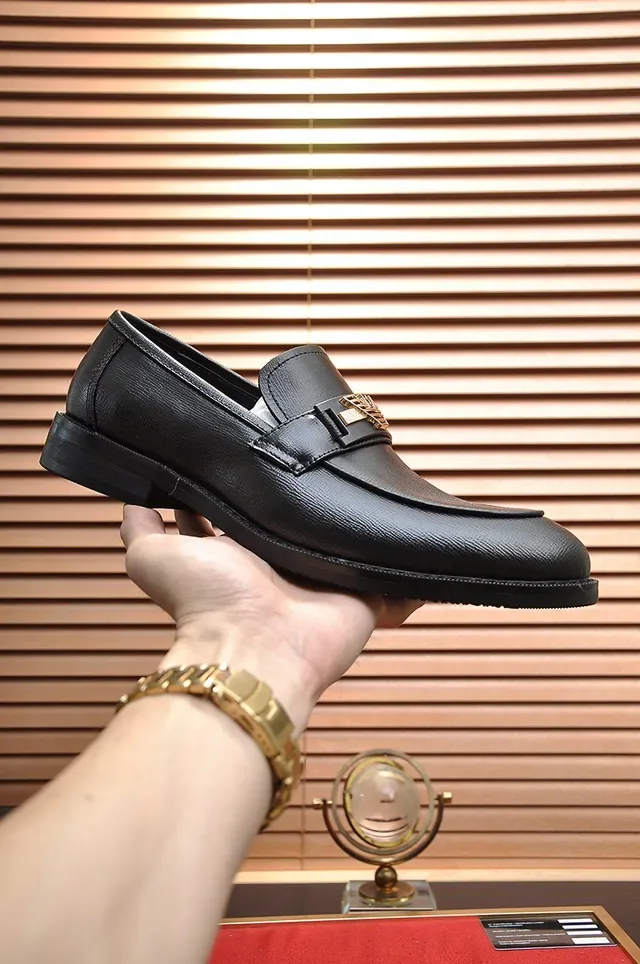 Giorgio Armani Black Gold Leather Penny Loafer 7