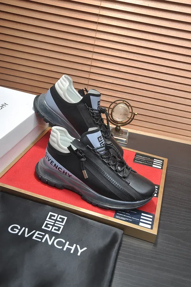 Givenchy City Sport أحذية رياضية أسود وفضي نمط حياة 6