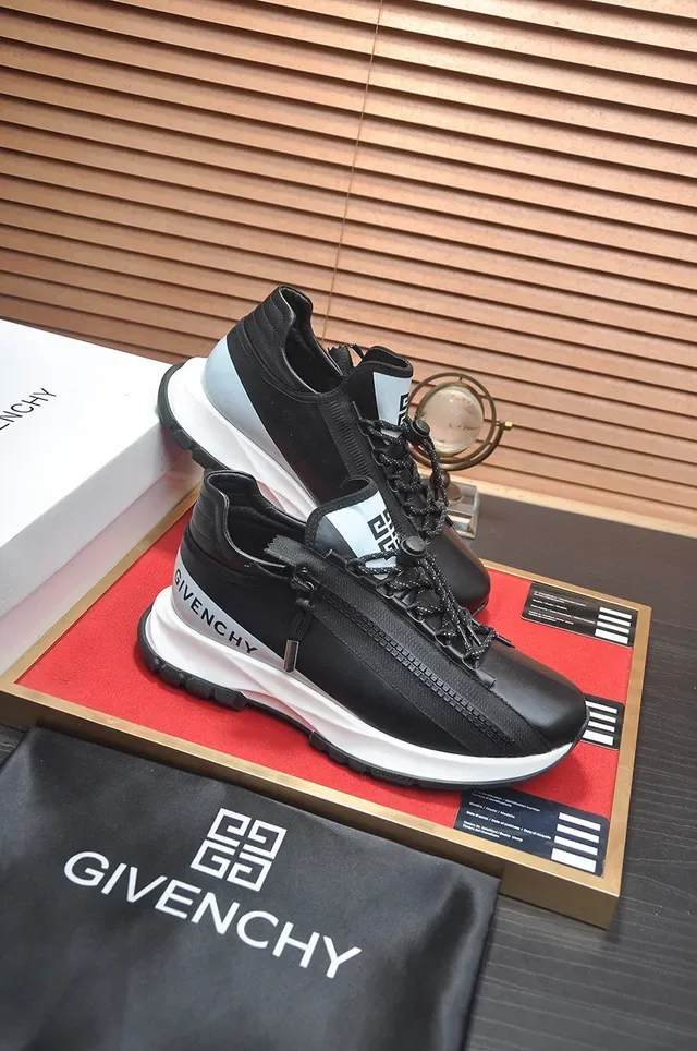 Givenchy City Sport Preto e Branco Lifestyle Sneakers 6